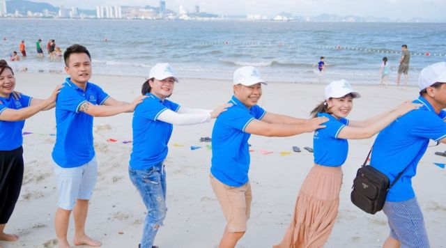 Dịch Vụ Thuê Áo Team Building giá rẻ – Thiết kế đẹp 2026