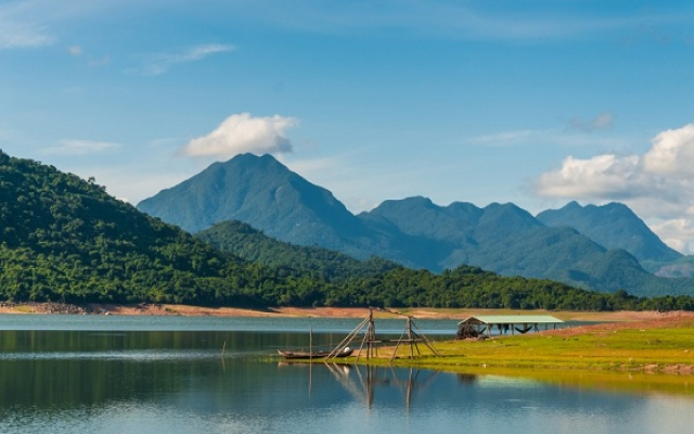Tour du lịch team building sinh tồn Hồ Núi cốc