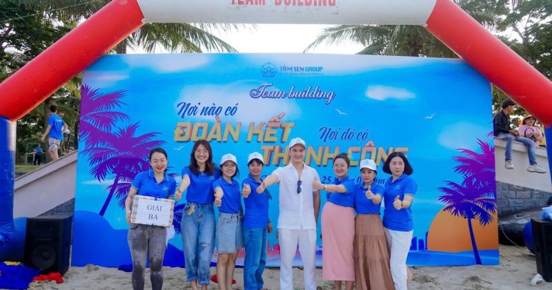 Chọn địa điểm ph&ugrave; hợp, tu&acirc;n thủ quy định địa phương