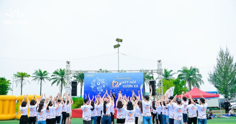 Team Building S&acirc;n Cỏ