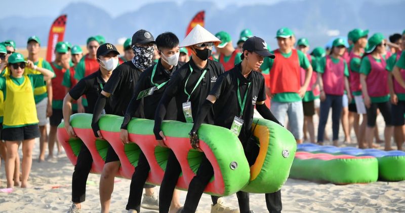 Tr&ograve; chơi team building vui nhộn
