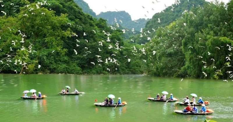 Khu du lịch sinh th&aacute;i Thung Nham