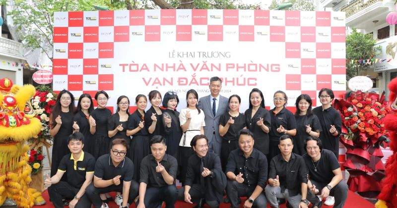 Vạn Đắc Ph&uacute;c